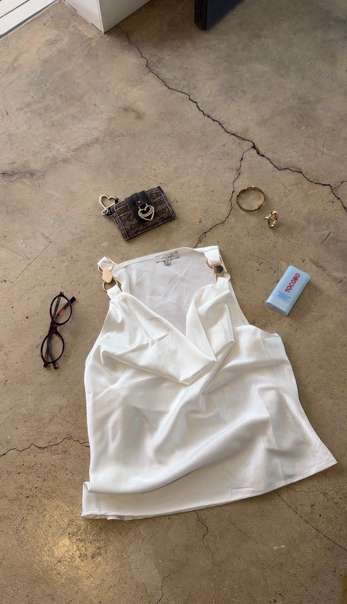 Blusa Satinada Drapeada Blanca
