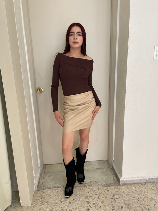 Falda vinipiel beige