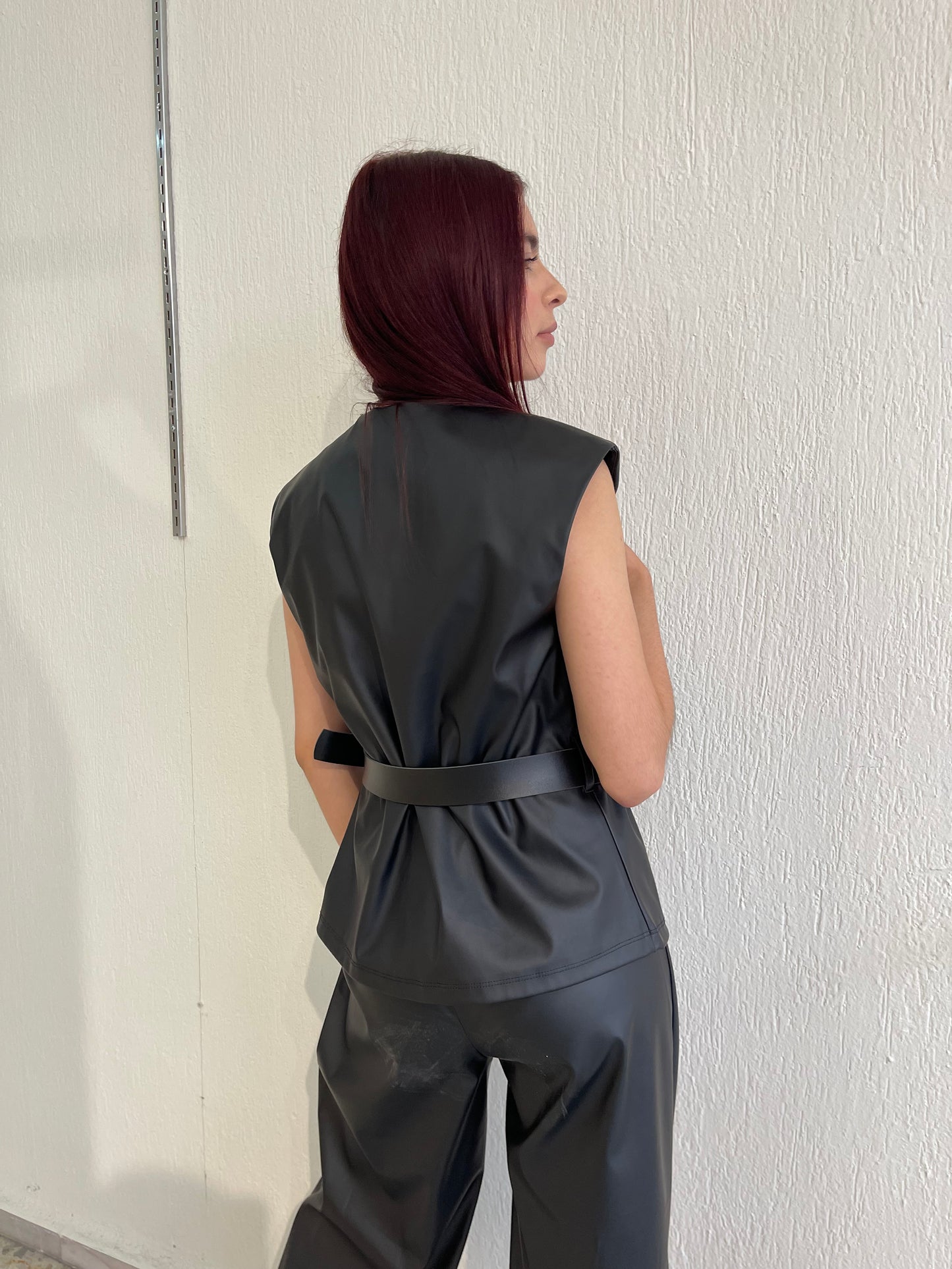 Conjunto vinipiel negro