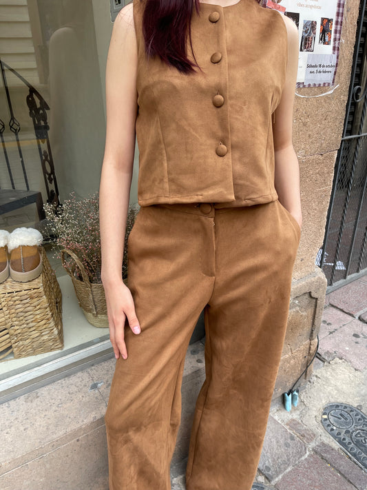 Conjunto gamuza camel