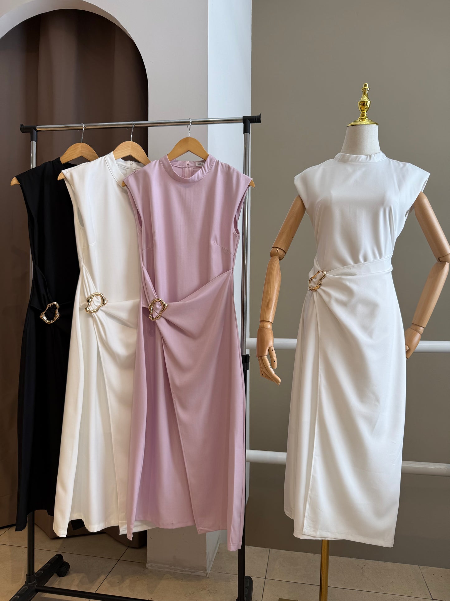 Vestido detalle dorado