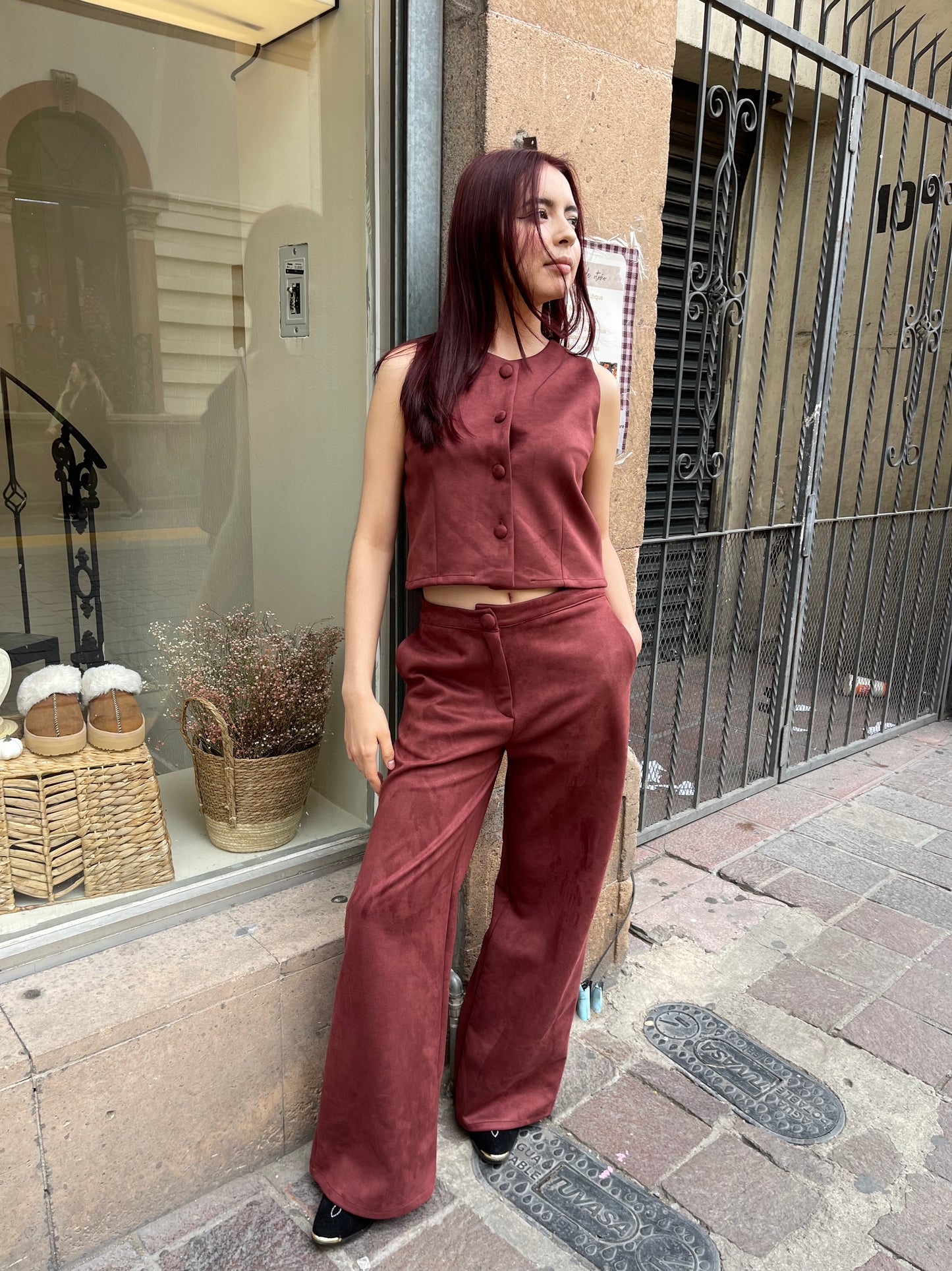 Conjunto gamuza vino