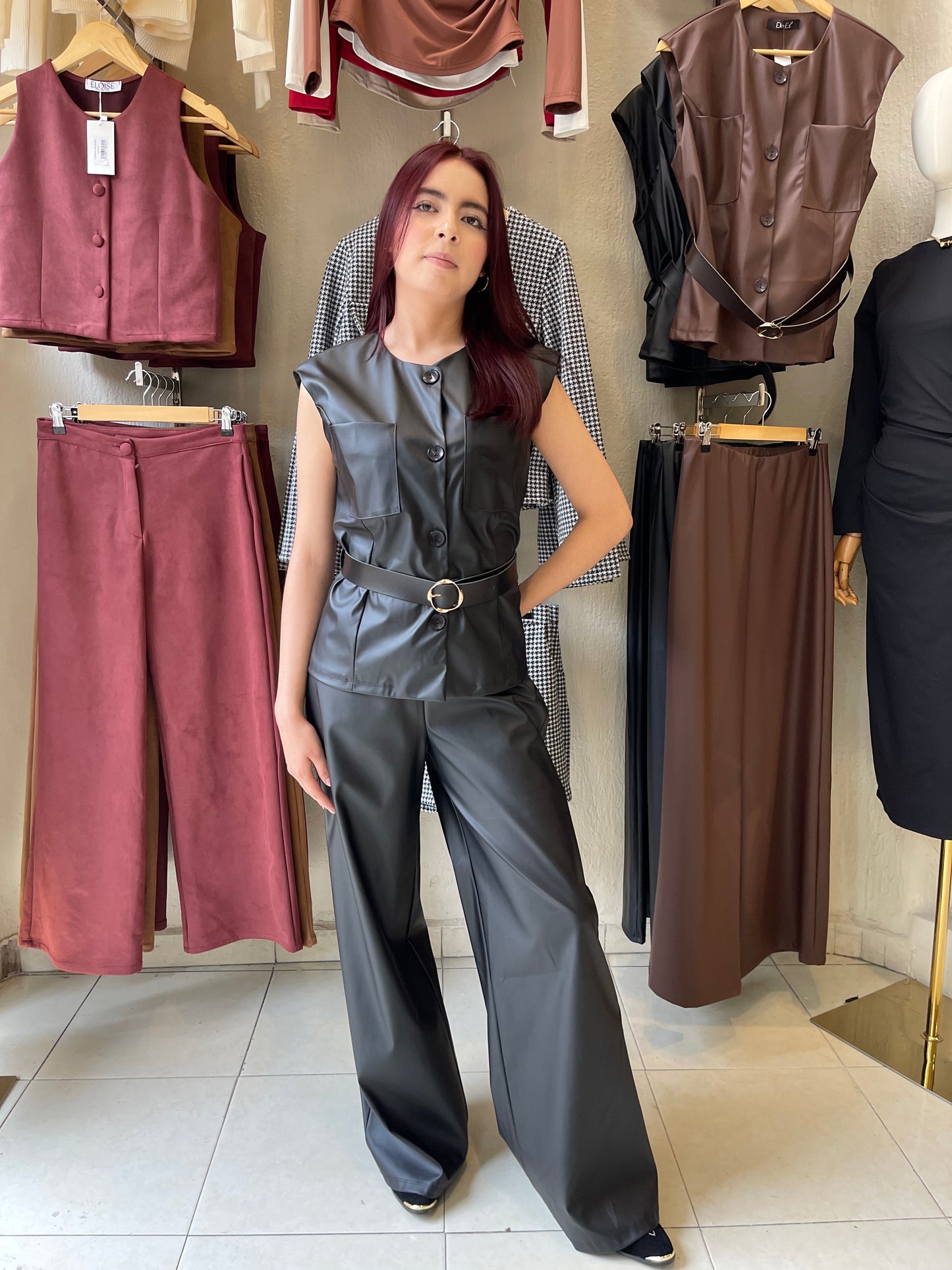 Conjunto vinipiel negro