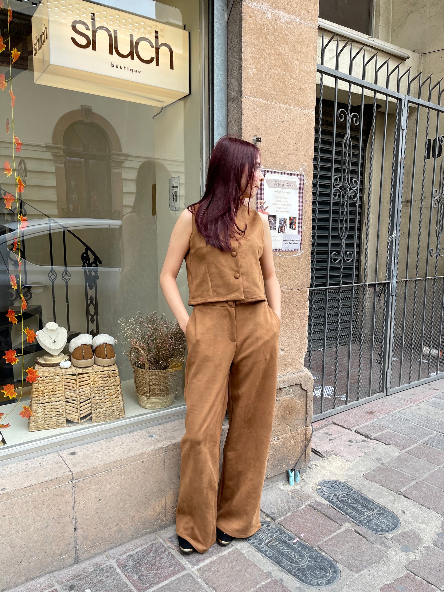 Conjunto gamuza camel