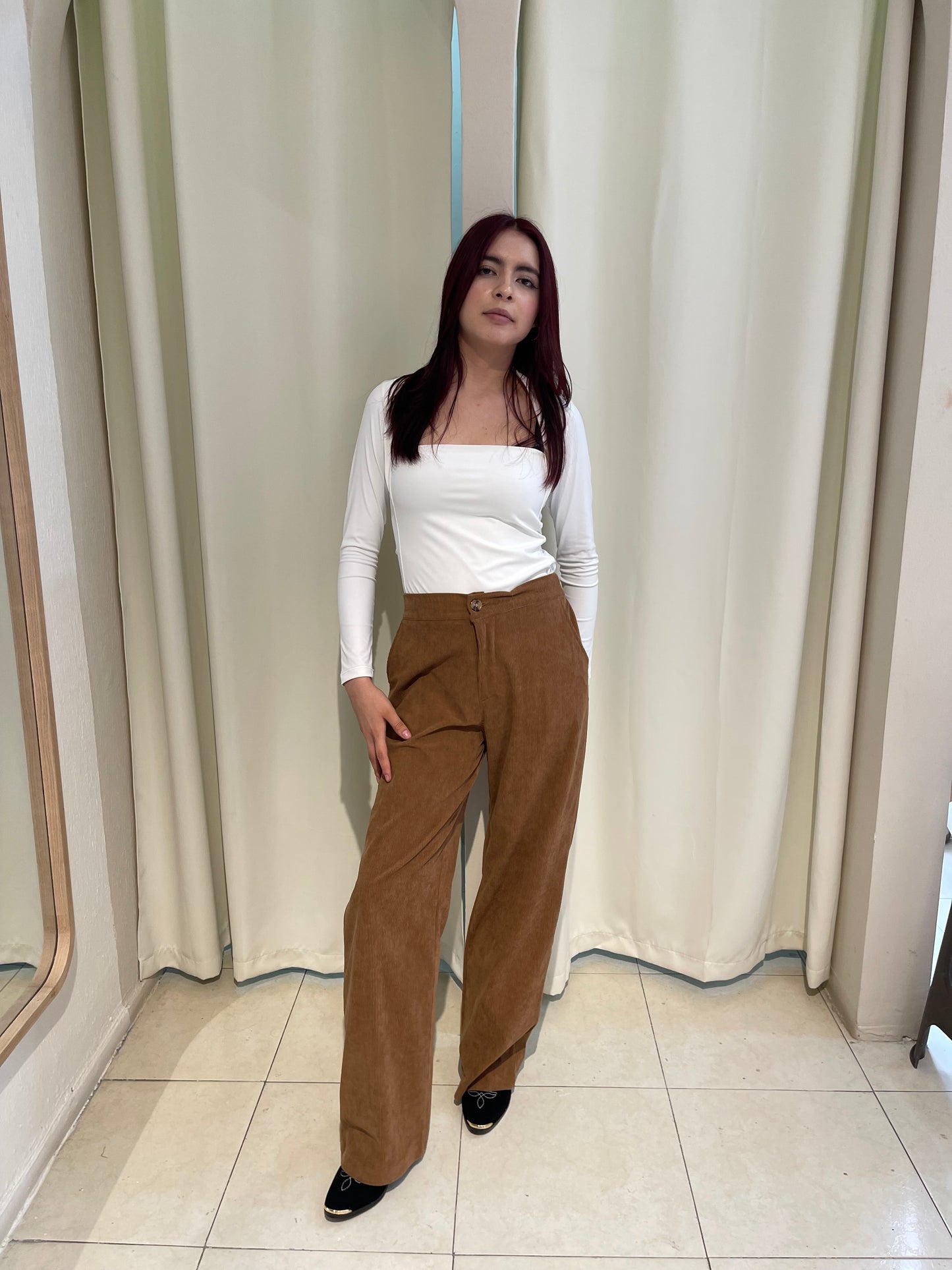 Pantalón pana camel
