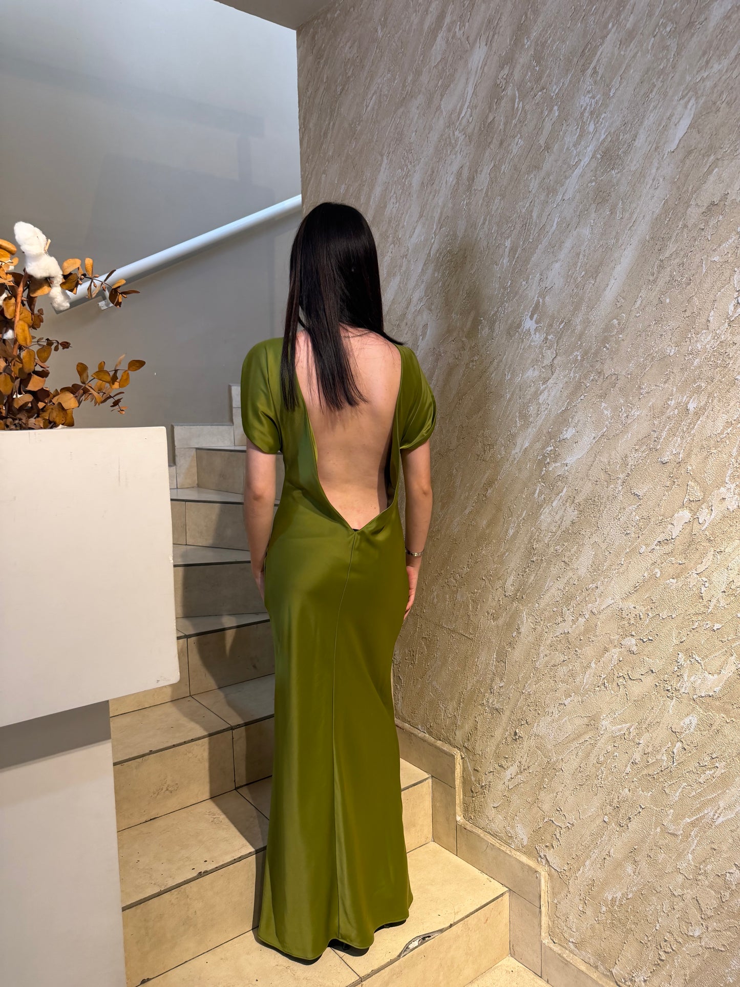 vestido satin olivo