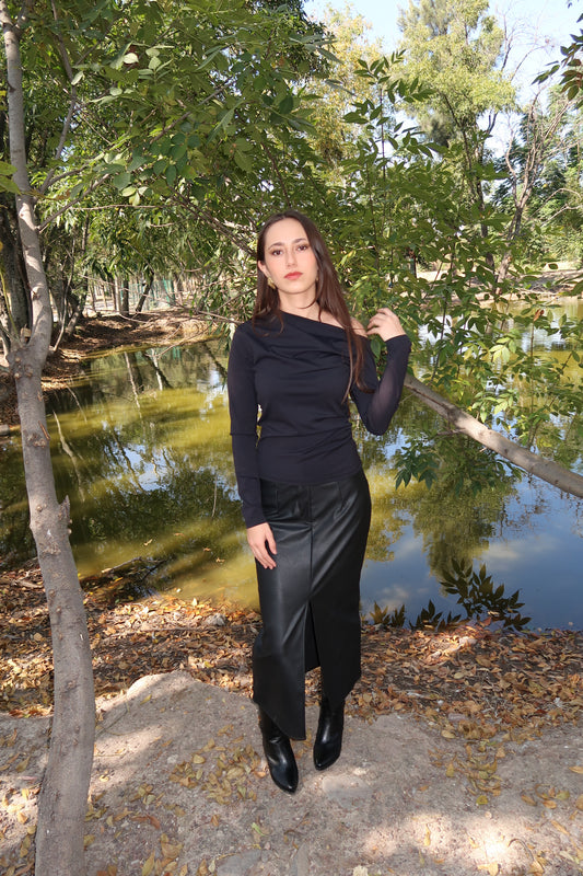 Falda larga con abertura vini piel