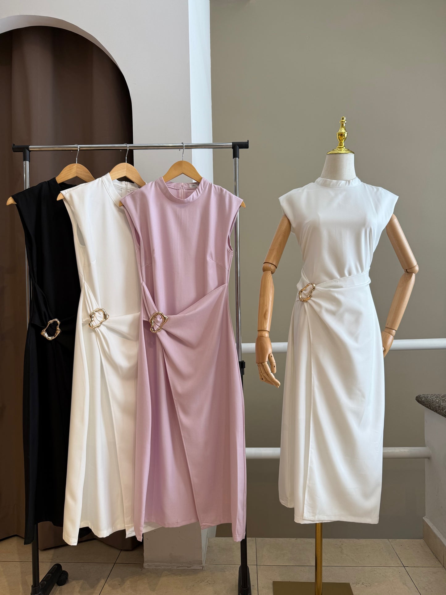 Vestido detalle dorado