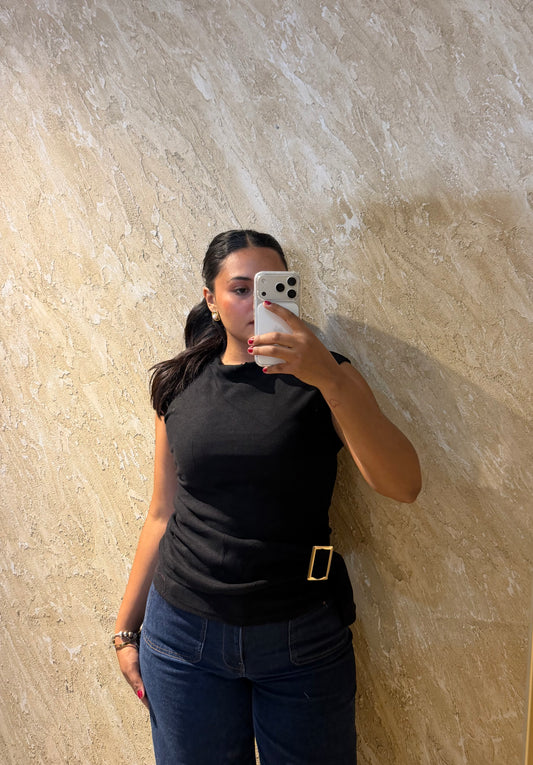 Blusa con detalle dorado