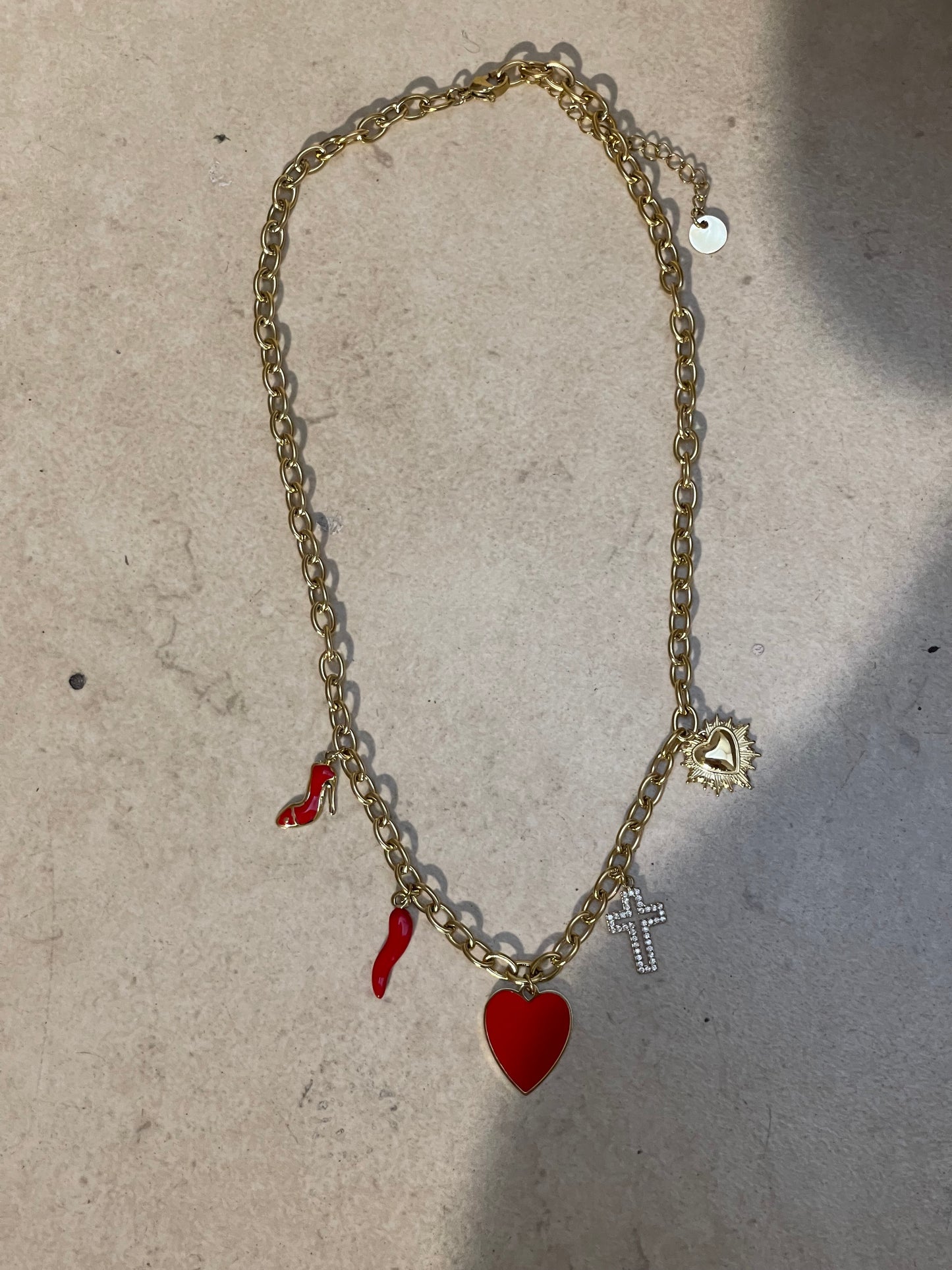 Collar con charms