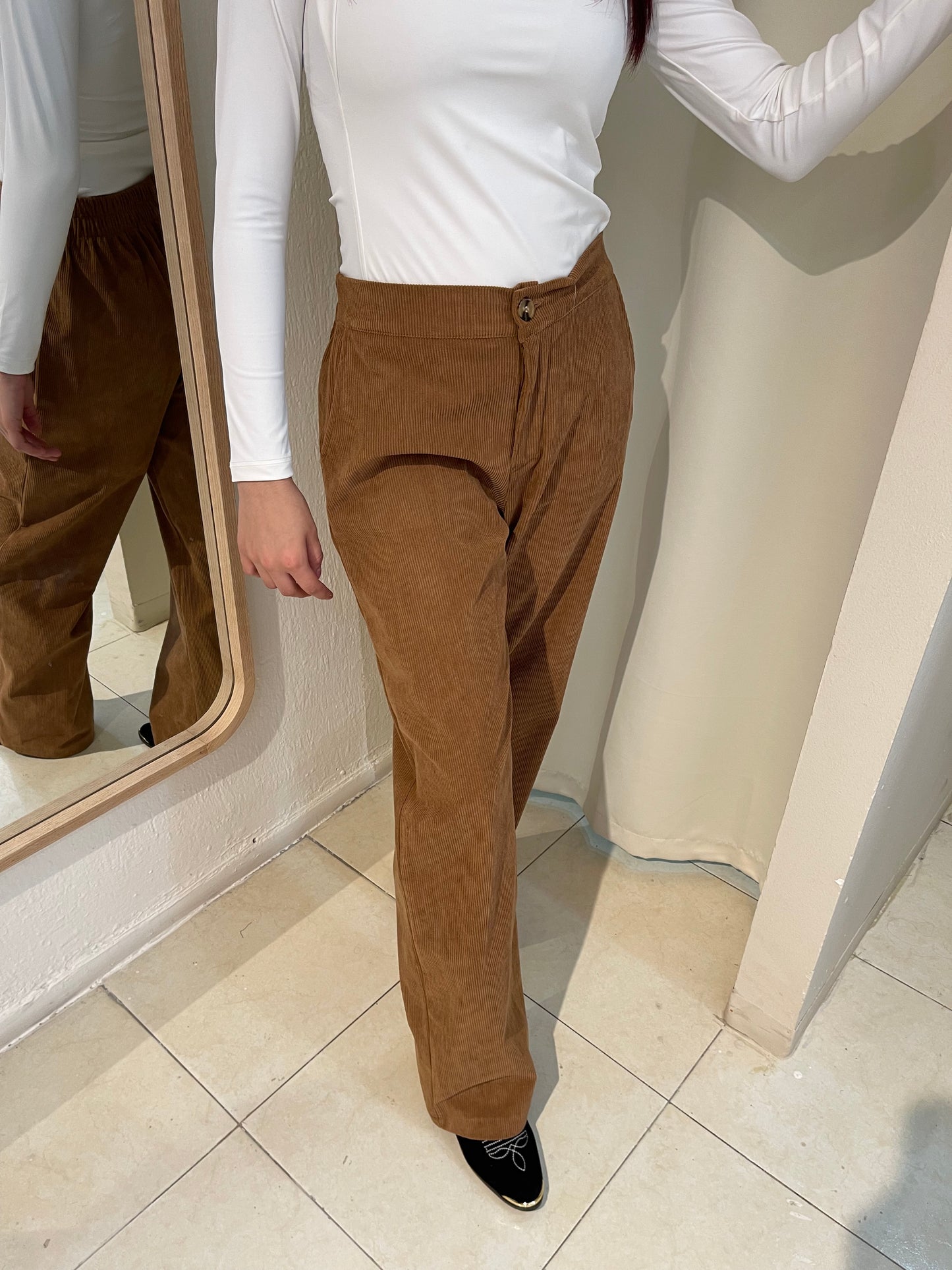 Pantalón pana camel