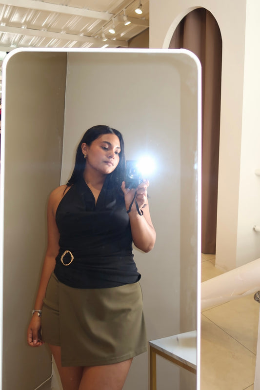 Blusa detalle dorado