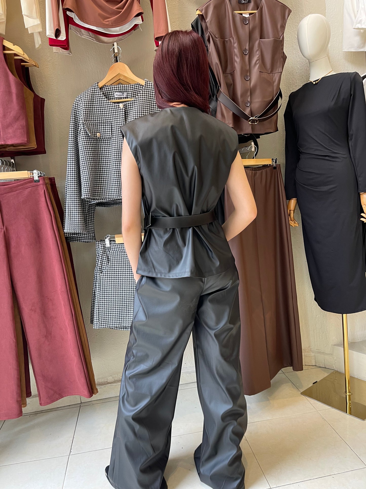 Conjunto vinipiel negro