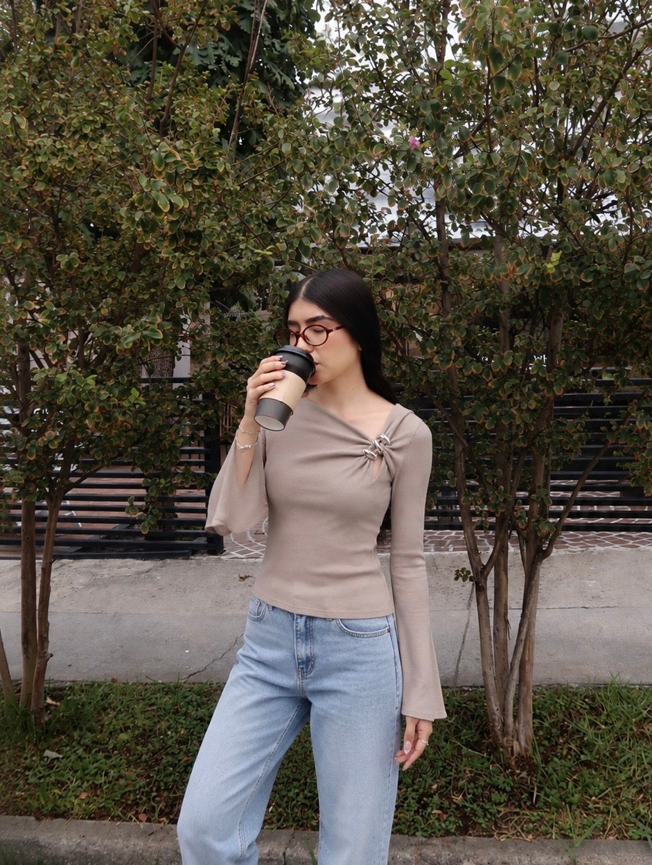 Blusa detalle manga larga