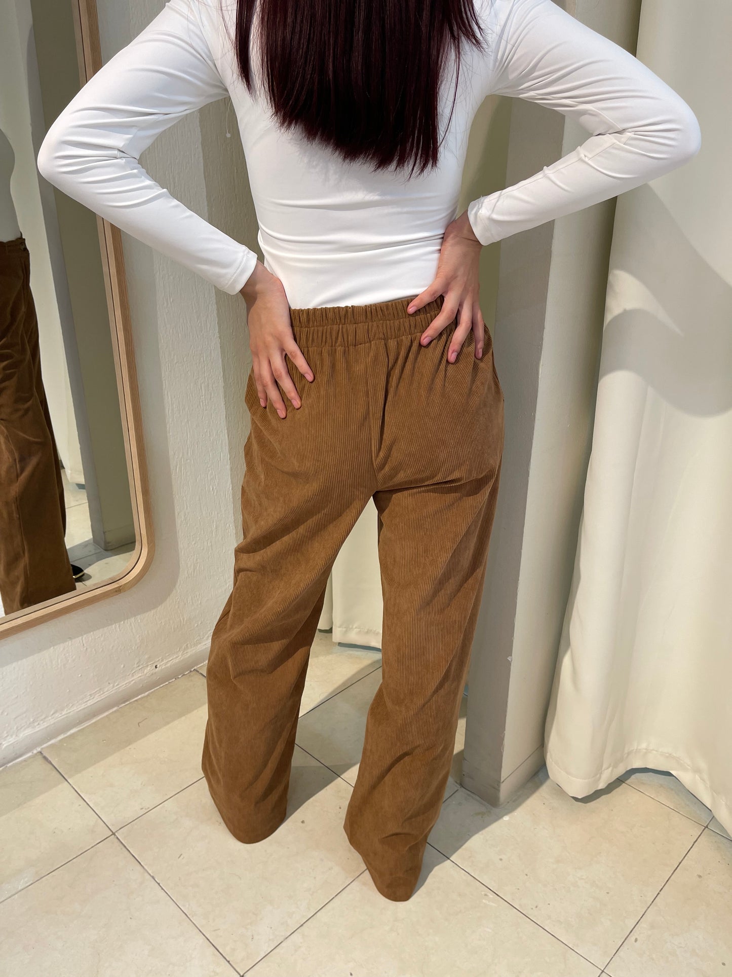 Pantalón pana camel