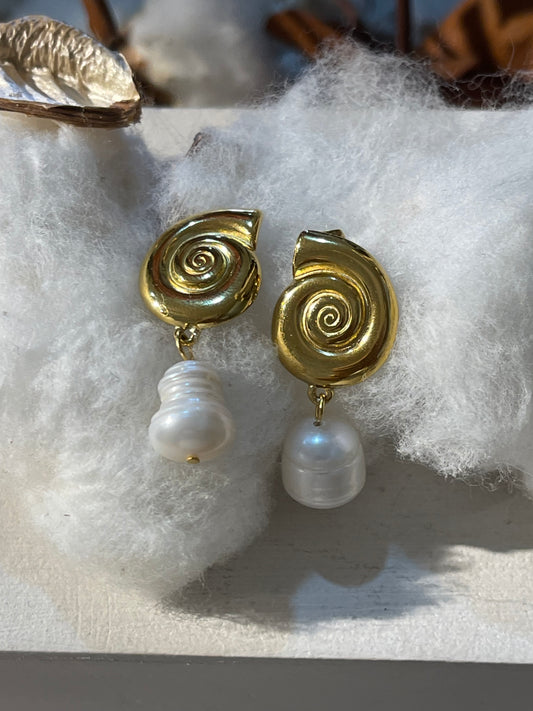 Aretes caracol perla