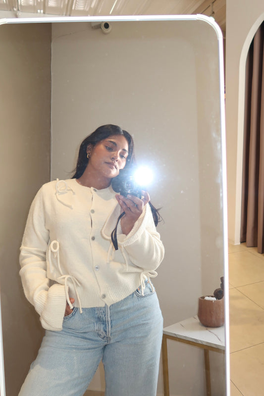 Suéter moños blanco