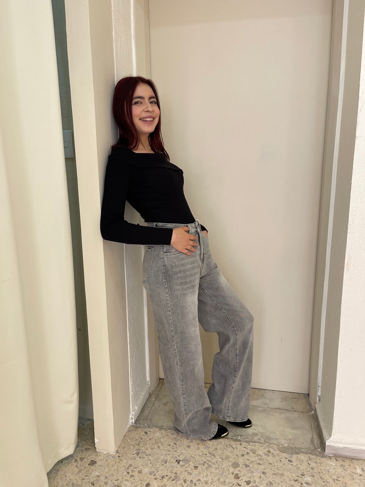 Pantalón de mezclilla gris