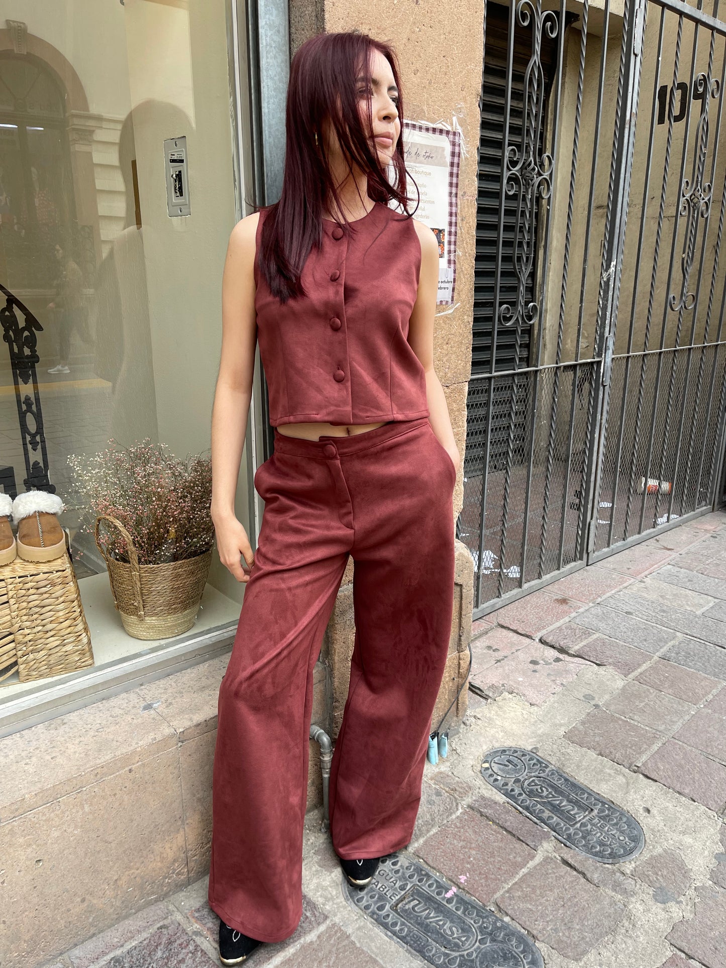 Conjunto gamuza vino