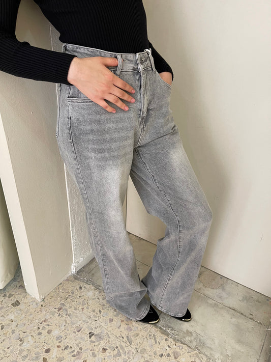 Pantalón de mezclilla gris